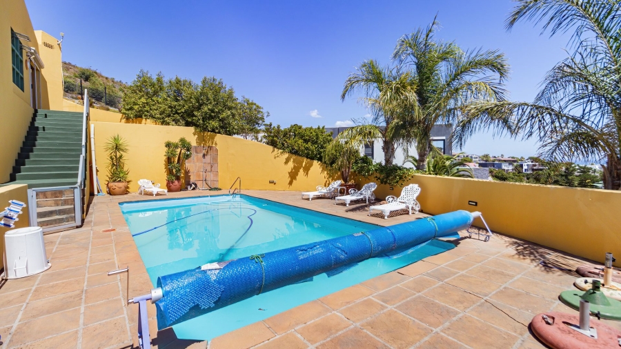 4 Bedroom Property for Sale in Rome Glen Western Cape